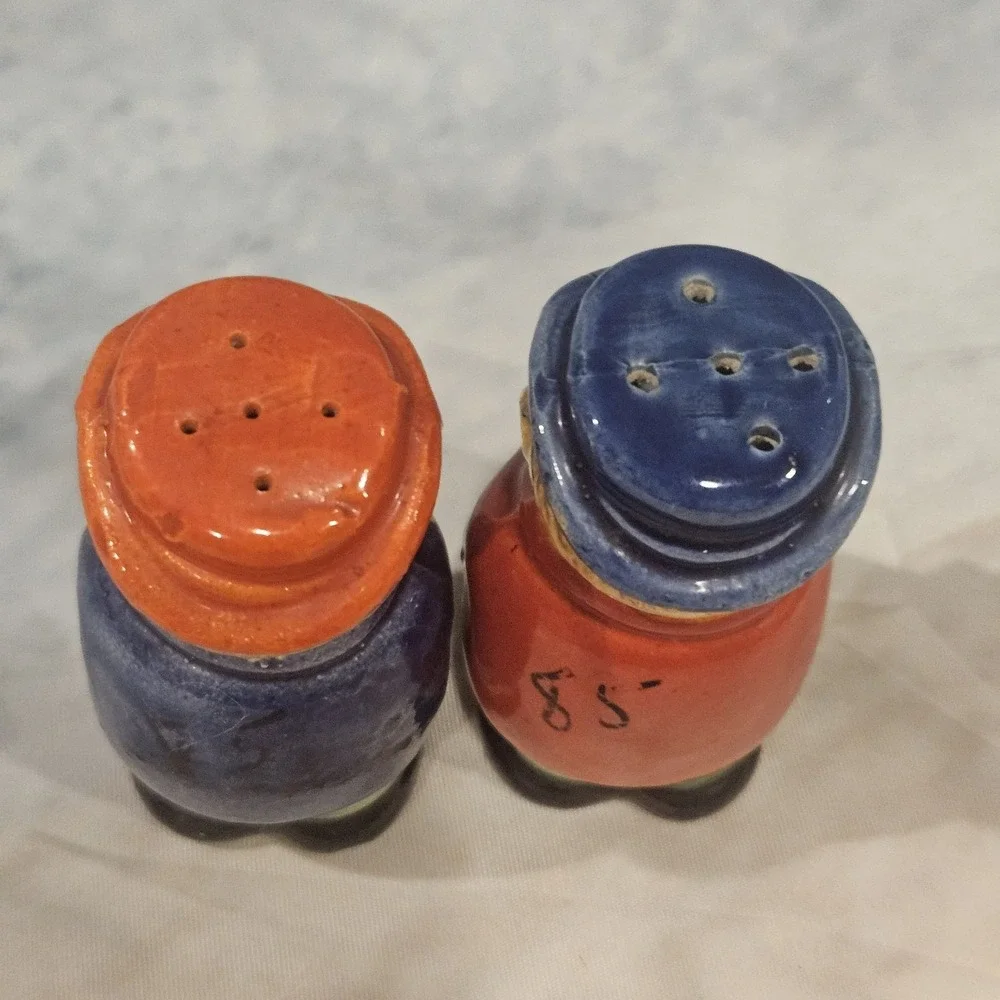 Vintage Made in Japan Figural Salt & Pepper Shakers Old Men Couple Ceramic Set‎